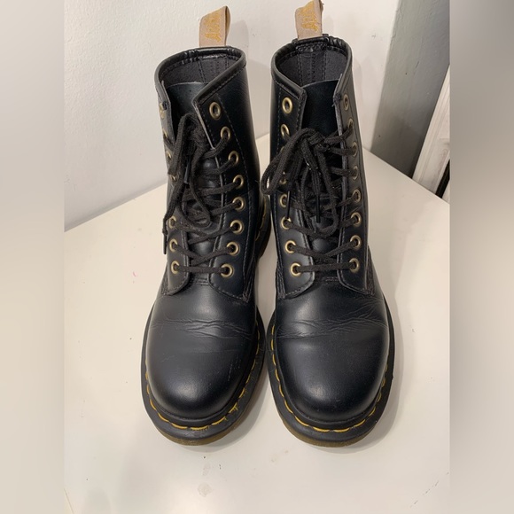 Dr. Marten’s, Smooth Black Leather, Size 37EU 6W. AMAZING CONDITION - Picture 7 of 8